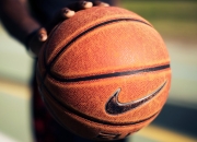 巴特勒连续二十场比赛得分超过刷新纪录，G2不断突破！全场沸腾不已