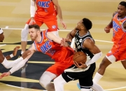 字母哥三巨头联手，唐斯得分突破，命运悬念冲击季后赛！